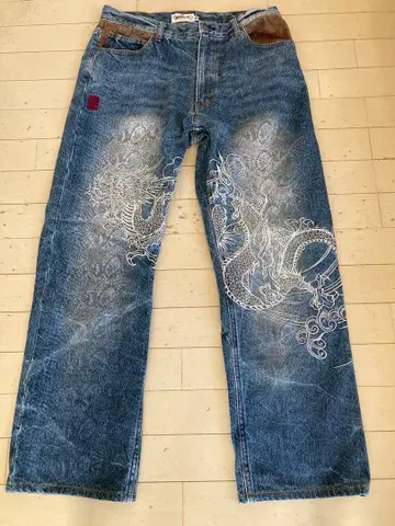 [카라쿠리타마시] 자수 데님 34사이즈