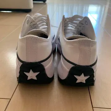 컨버스 화이트 스니커즈 24cm 새상품급