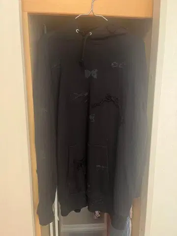 칸다케이스케 리본 후드티