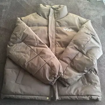 블랙 다운 자켓 자수 로고