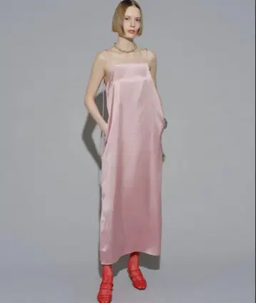 yae 지퍼 슬릿 새틴 드레스 핑크