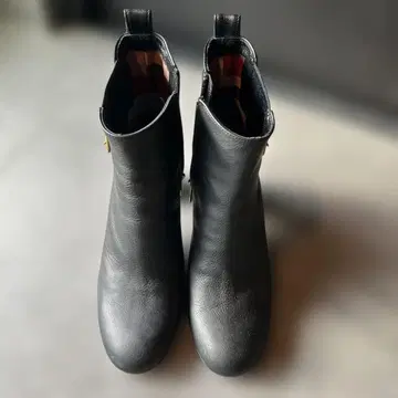 블루 라벨 부츠