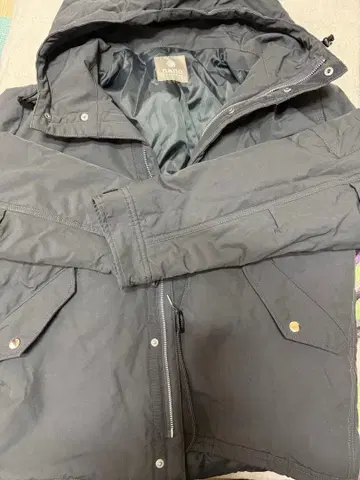 nano universe 다크 그레이 후드 부착 다운 자켓