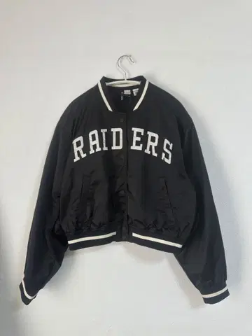 [ 새상품급 ] RAIDERS 바시티 자켓풍 자켓 블랙 M 사이즈 상당