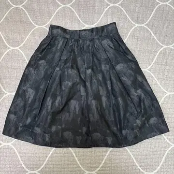 BARNEY'S NEW YORK 플레어 스커트 36 사이즈 다크 그레이