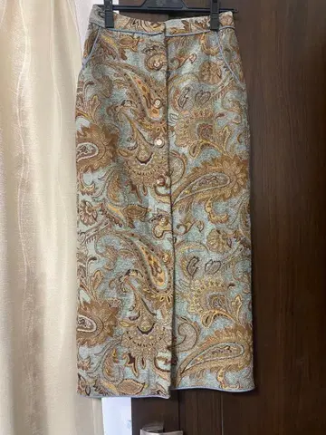 페이즐리 무늬 타이트 스커트
