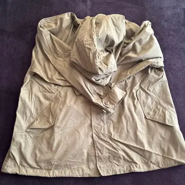 올리브 그린 후드 부착 마운틴 후드티