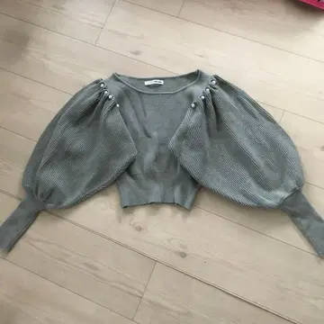 로얄 파티 톤 다운 그린 퍼프 슬리브 벌룬 슬리브 니트 펄