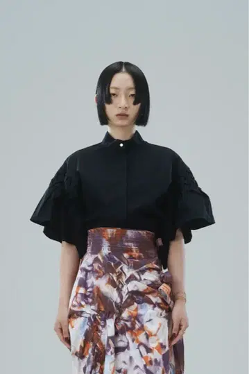 Create Clair 반팔 블라우스 블라우스만 BLACK