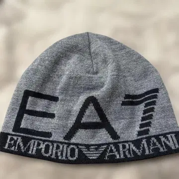새상품급 EA7 Emporio Armani 니트 모자 M 그레이
