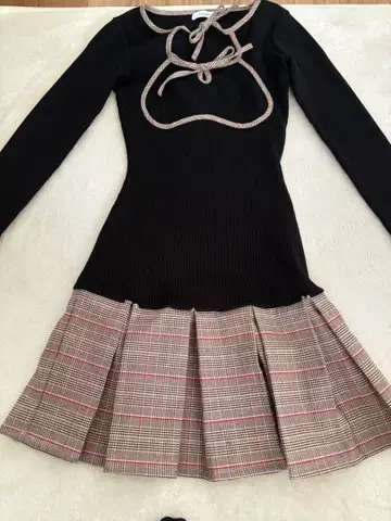 darich 다리치 포인트 체크 니트 미니 원피스