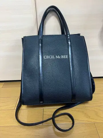 CECIIL McBEE 블랙 토트백