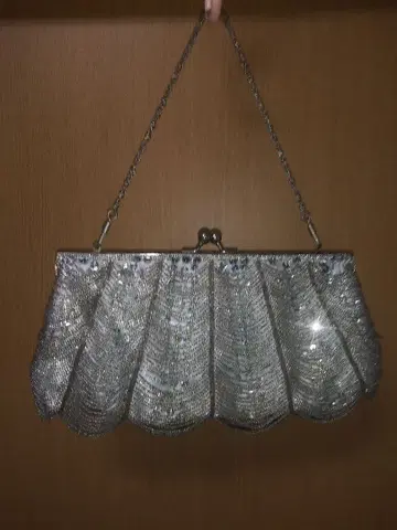 크리스마스 파티 실버 프릴 디자인 클러치백