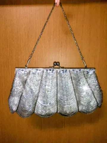 크리스마스 파티 실버 프릴 디자인 클러치백