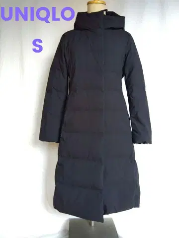 새상품급 UNIQLO 심리스 다운 롱 코트 블랙 후드 부착 S