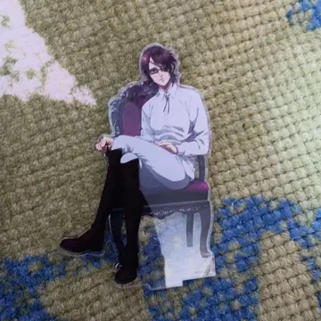 아크릴 스탠드 앉아있는 캐릭터