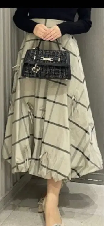 셀포드 리본 디테일 벌룬 스커트 38