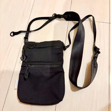 F/CE. 사코슈 에프씨이 버티컬 파우치 숄더백