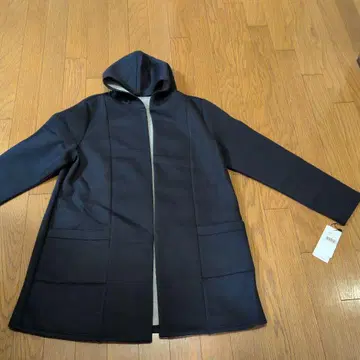 후드 부착 네이비 코트 M 사이즈 새상품