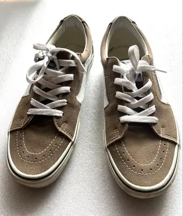 Vans 브라운 스웨이드 로우컷 스니커즈