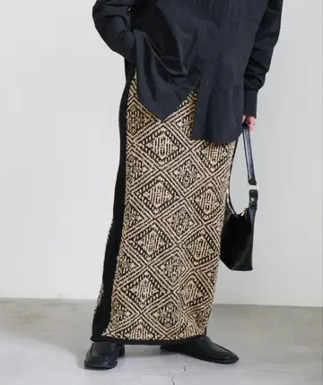 select MOCA 자카드 다이아 무늬 니트 스커트