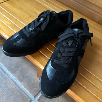 새상품 저먼 트레이너 스니커즈