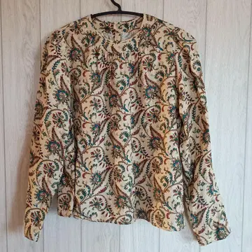 새상품급 솔레이유 페이즐리 레이온 블라우스 36 사이즈
