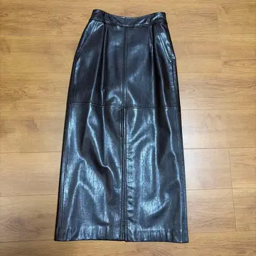 Ameri DEEP SLIT SYNTHETIC LEATHER SKIRT