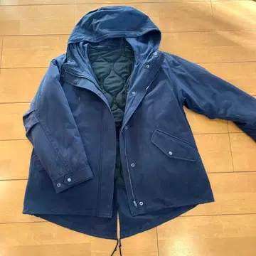 네이비 후드 부착 마운틴 후드티