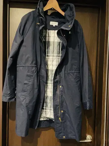 [체크 무늬 라이너 포함 워셔블] 후디드 코트 (S)