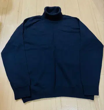 새상품급 유나이티드 애로우즈 네이비 터틀넥 니트 긴팔 일본제