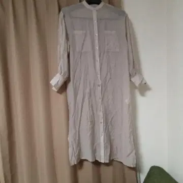 연한 베이지 7부 소매 셔츠 원피스 113