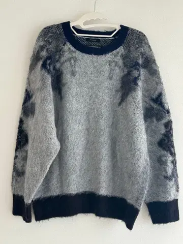 JEANASIS 그레이 x 네이비 긴팔 니트 스웨터