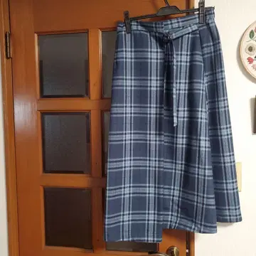 로와지르 울삭소니 체크 랩스커트