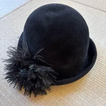 Chiyoda 블랙 장식 펠트 햇