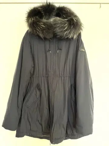 새상품급 TATRAS 블랙 다운 자켓