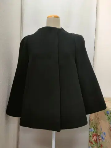 알아바일 블랙 노카라 코트