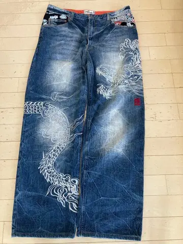 카라쿠리타마시 자수 데님 팬츠