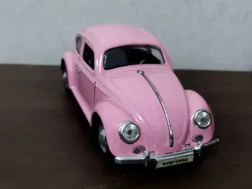 폭스바겐 비틀 핑크 미니카 레트로 인테리어