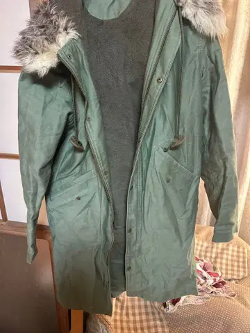 MILK 올리브 그린 후드 부착 모즈 코트