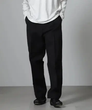 나노 유니버스 오일 드라이 와이드 턱 팬츠