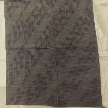 홑옷 순수 실크 블랙과 그린 체크 무늬 이시키아테