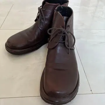 다크 브라운 가죽 지퍼 숏부츠