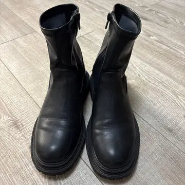 블랙 가죽 지퍼 부츠 S 사이즈