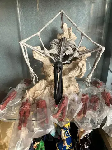 종말의 거인 피규어 세트