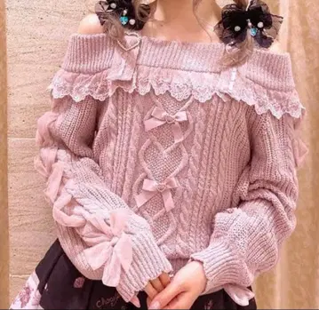 새상품급 리즈리사 오프숄더 니트