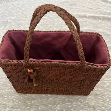 포도 덩굴 바구니 가방