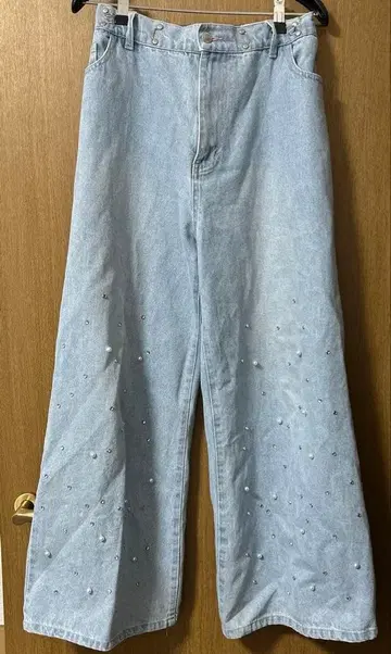 OLIVE des OLIVE 펄 비즈 장식 라이트 블루 데님 팬츠