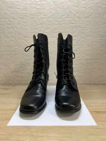 블랙 중간 힐 부츠 졸업식 하카마 착용 시 등에