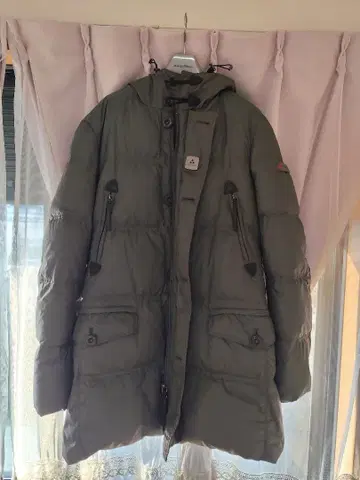 퓌테리 롱 다운 자켓